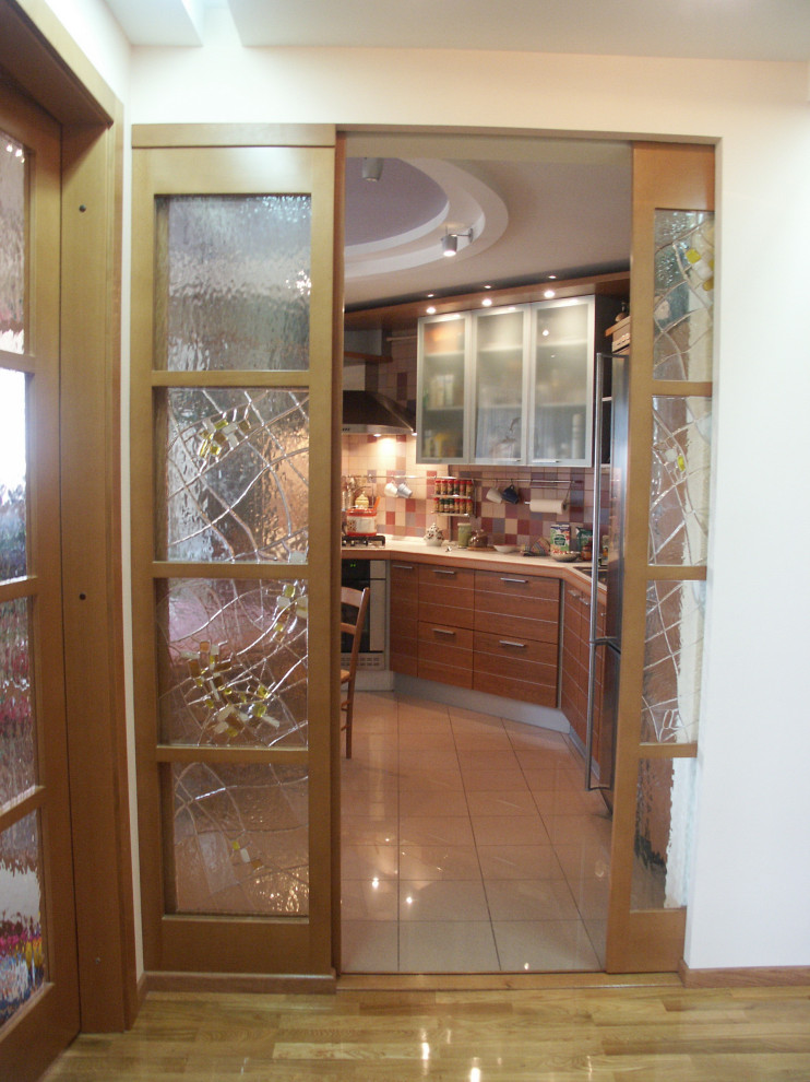 Интересная  квартира с витражами    для хозяев из Прибалтики