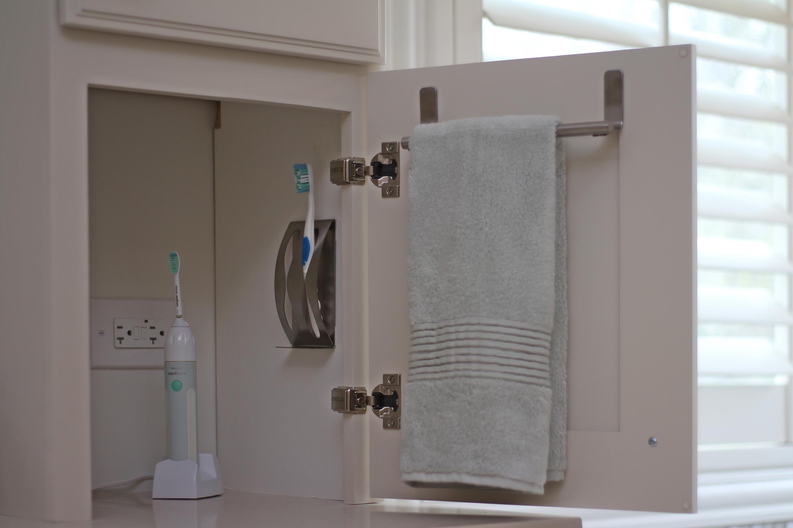 Large Transitional Master Bathroom in Palatine