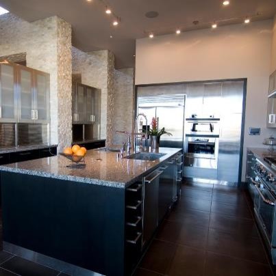 Photo of a contemporary kitchen in Las Vegas.