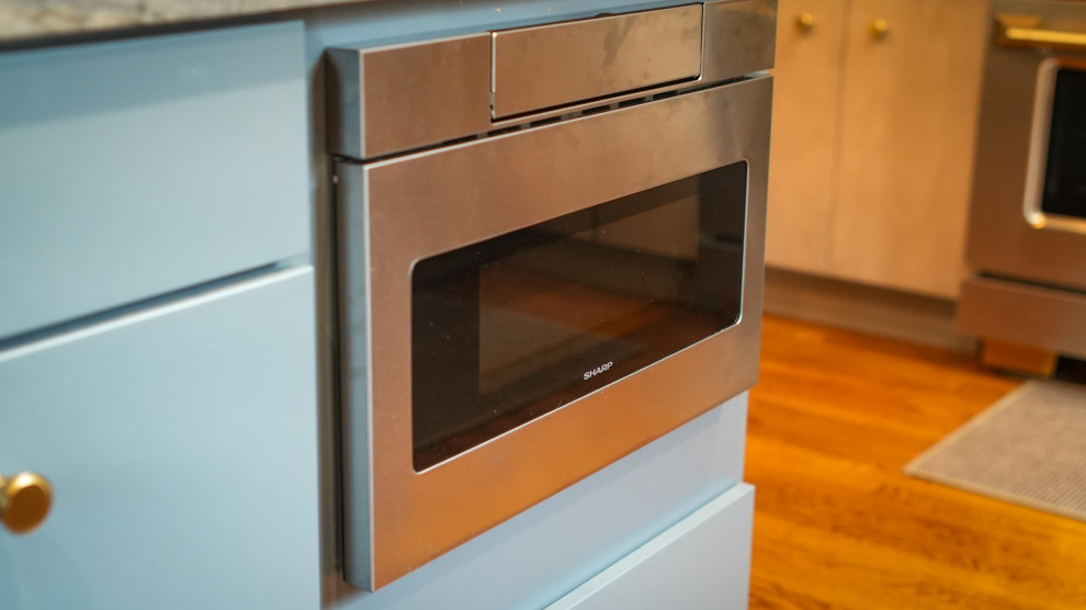 Kitchen - transitional kitchen idea