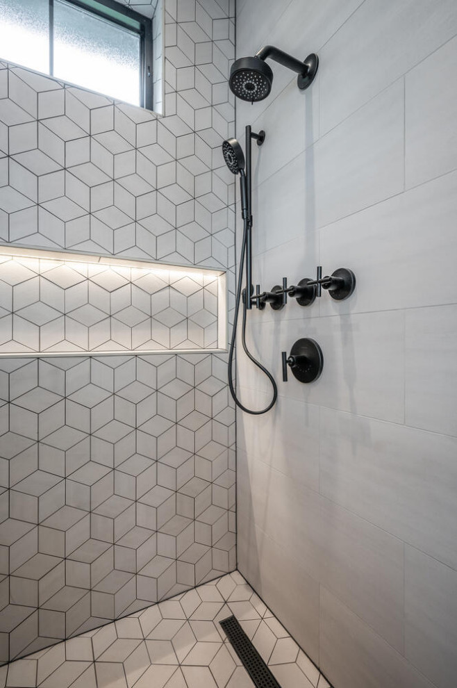 Bathroom - transitional bathroom idea