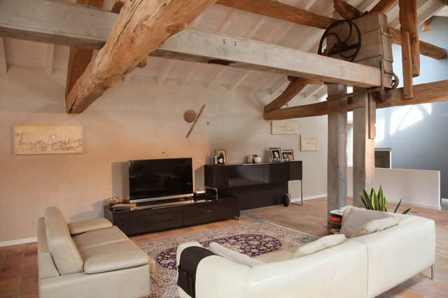 Casa Padronale Colturano contemporary-family-room