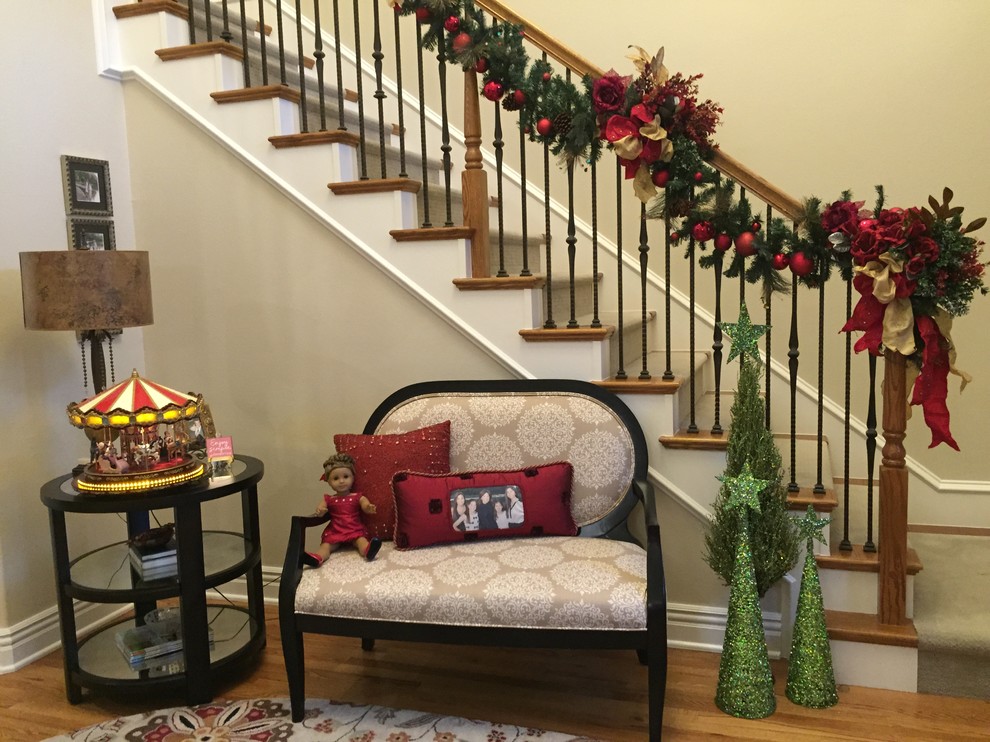 Entryway - transitional entryway idea