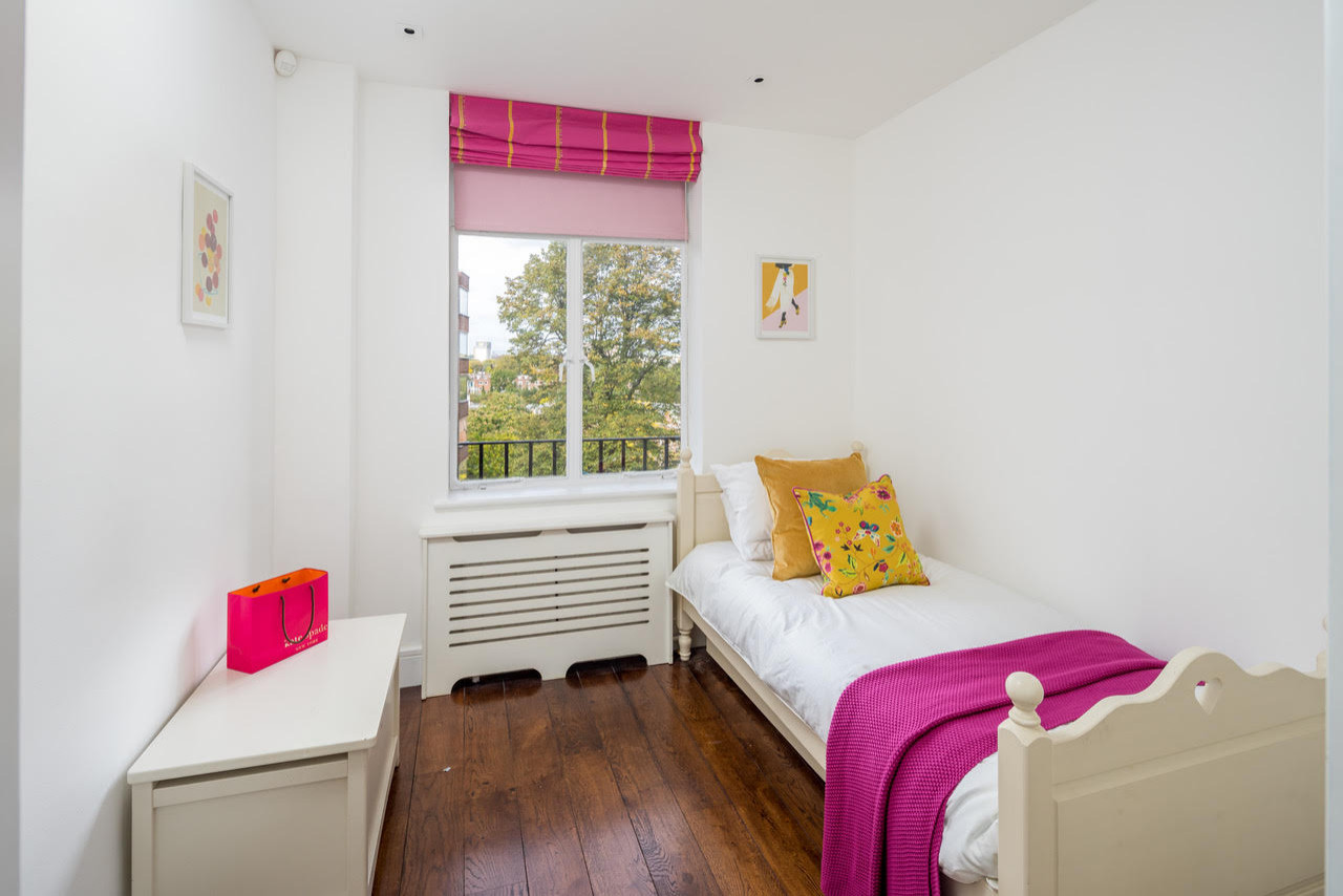 Kensington 2 Bedroom Apartment Staged for Sale or Rental