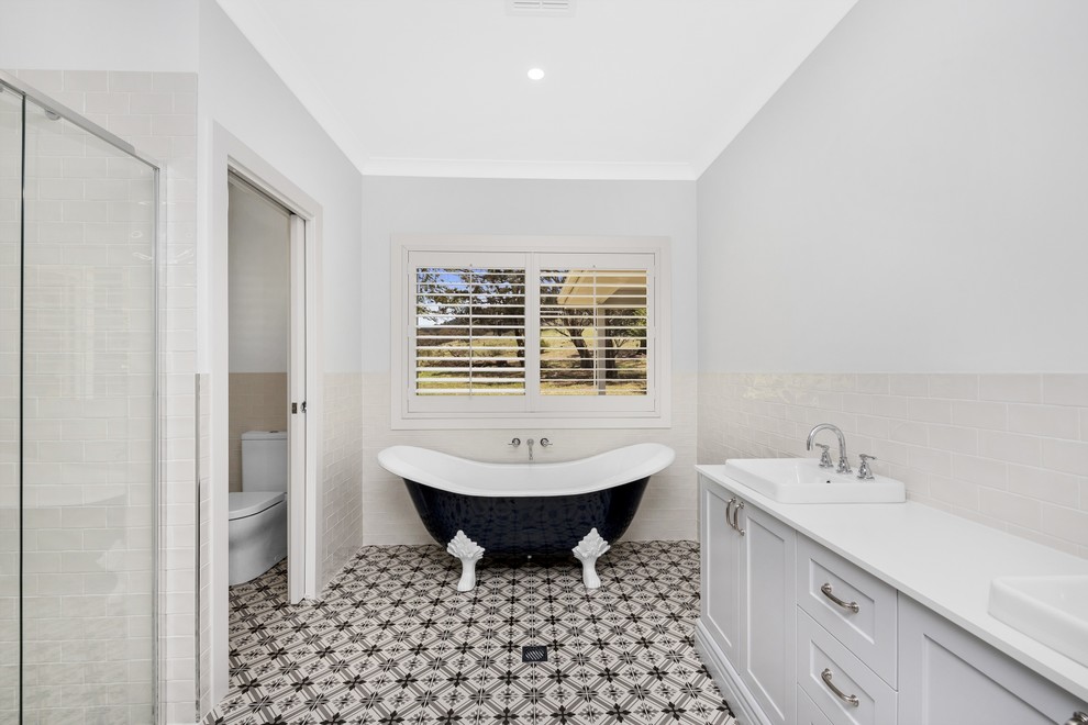 This is an example of a large country bathroom in Canberra - Queanbeyan.