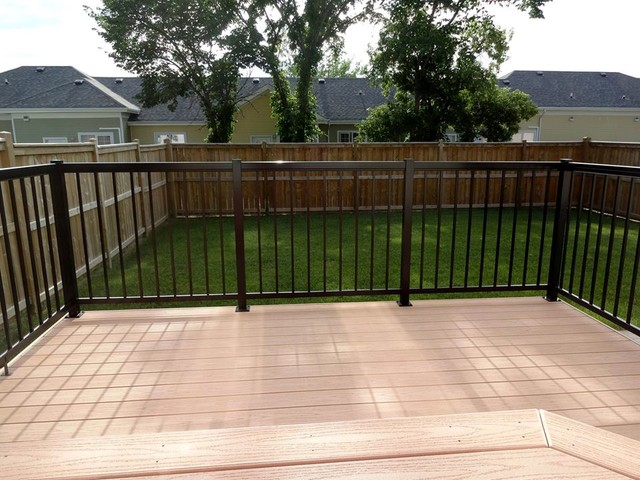 Picket Railing transitional-deck