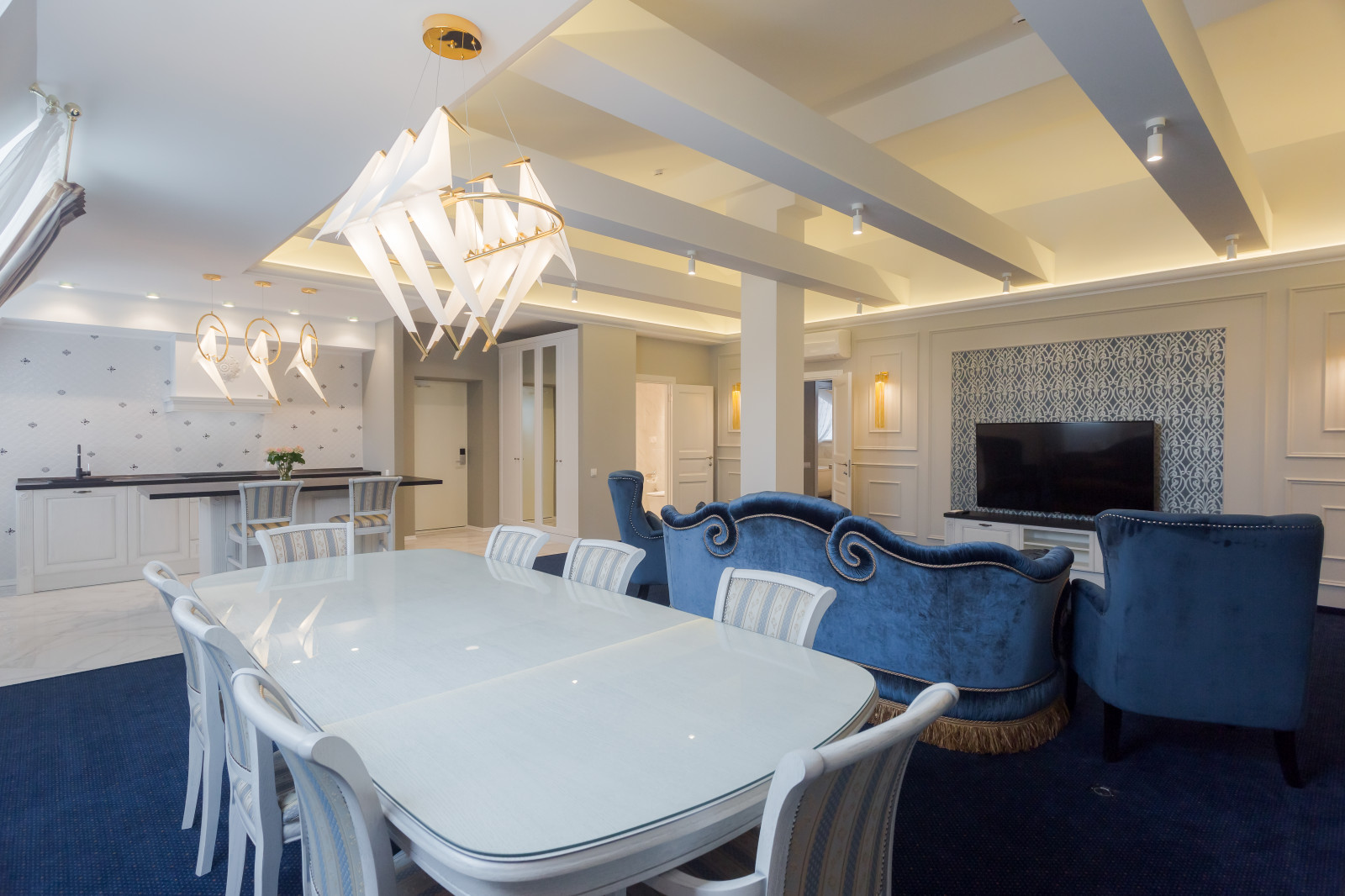 Grand Hotel Пермь, Дизайнер Розалия Таранова