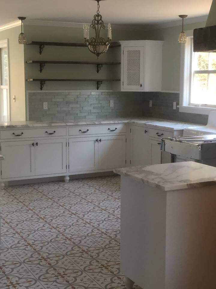 Transitional kitchen photo in New York