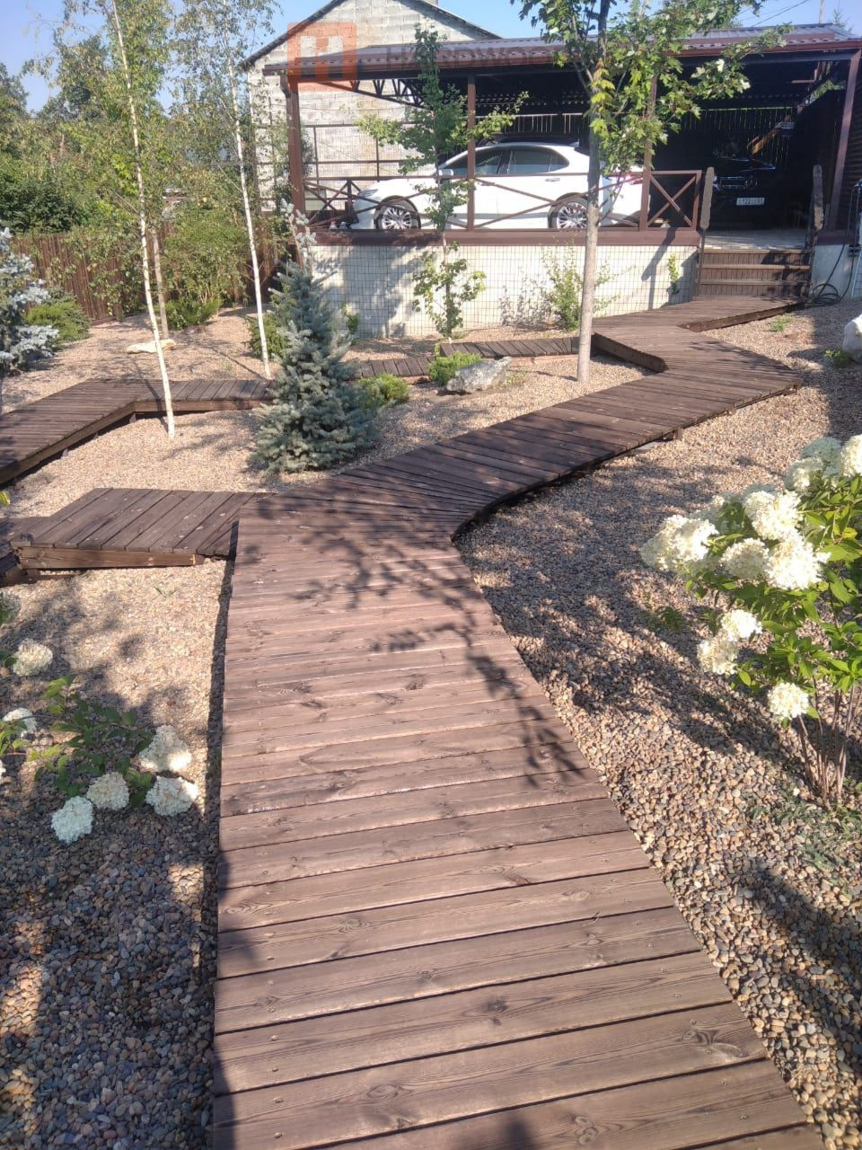 Терраса из каменной древесины