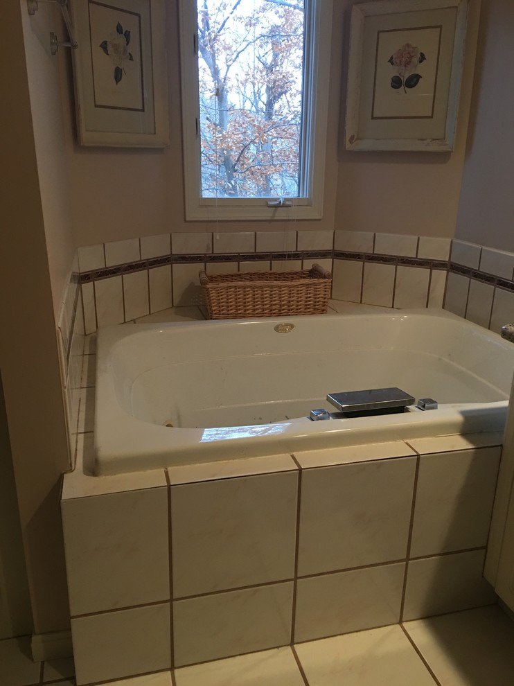 Need ideas to update 1990s era Jacuzzi tub
