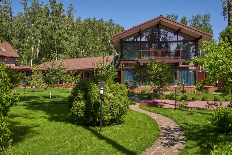 дом фахверк с бассейном