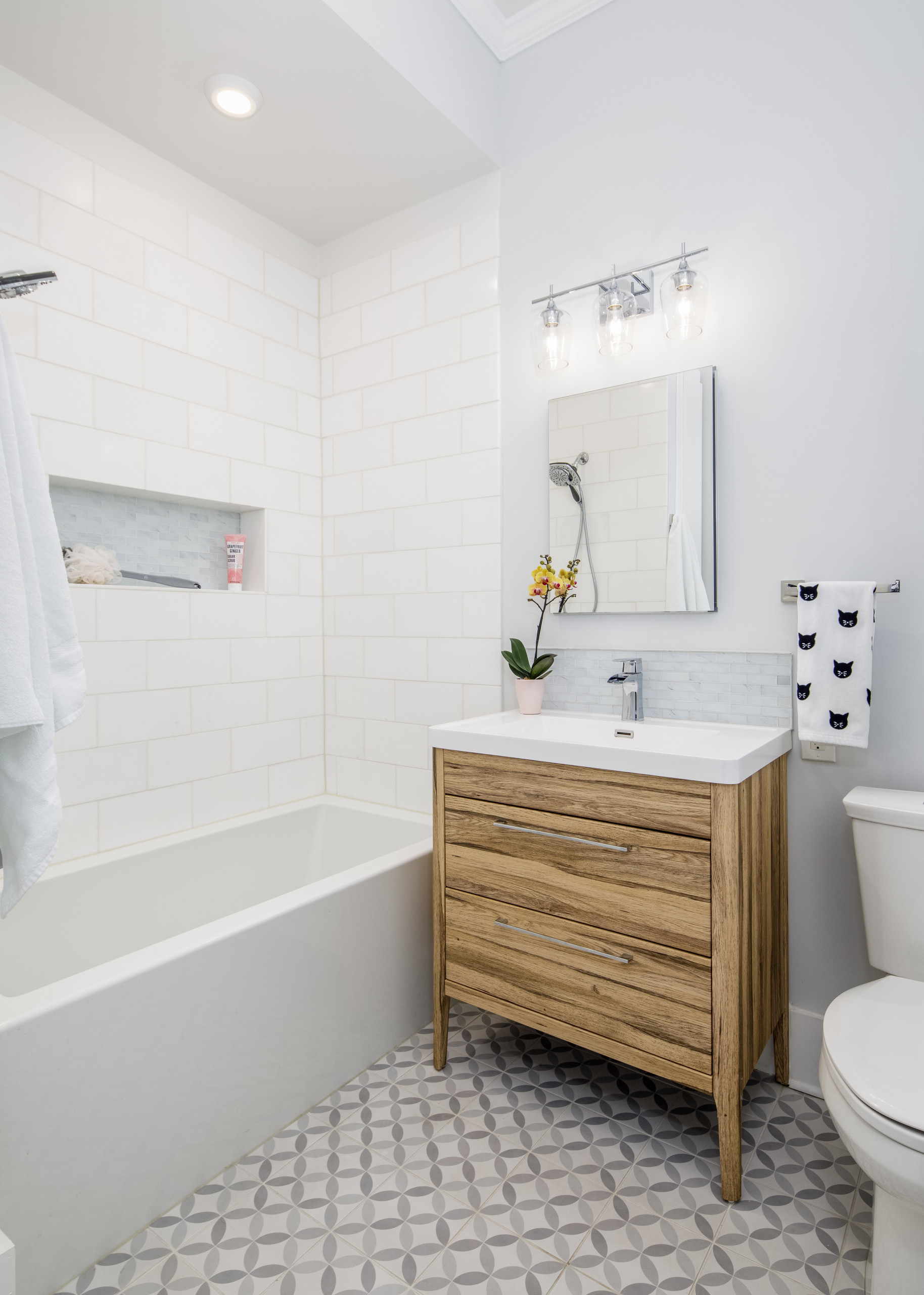 Penn Ave Fresh Full Bath Remodel