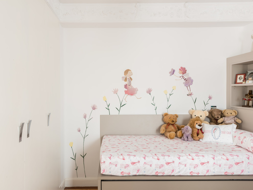 Contemporary kids' room in Madrid.