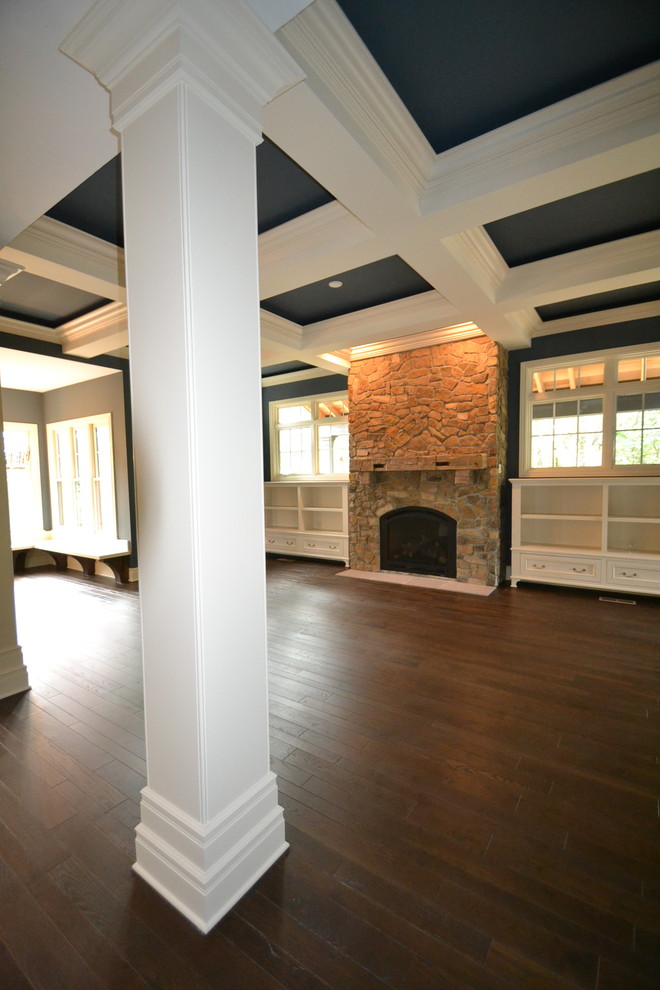 Photo of a country family room in Indianapolis.