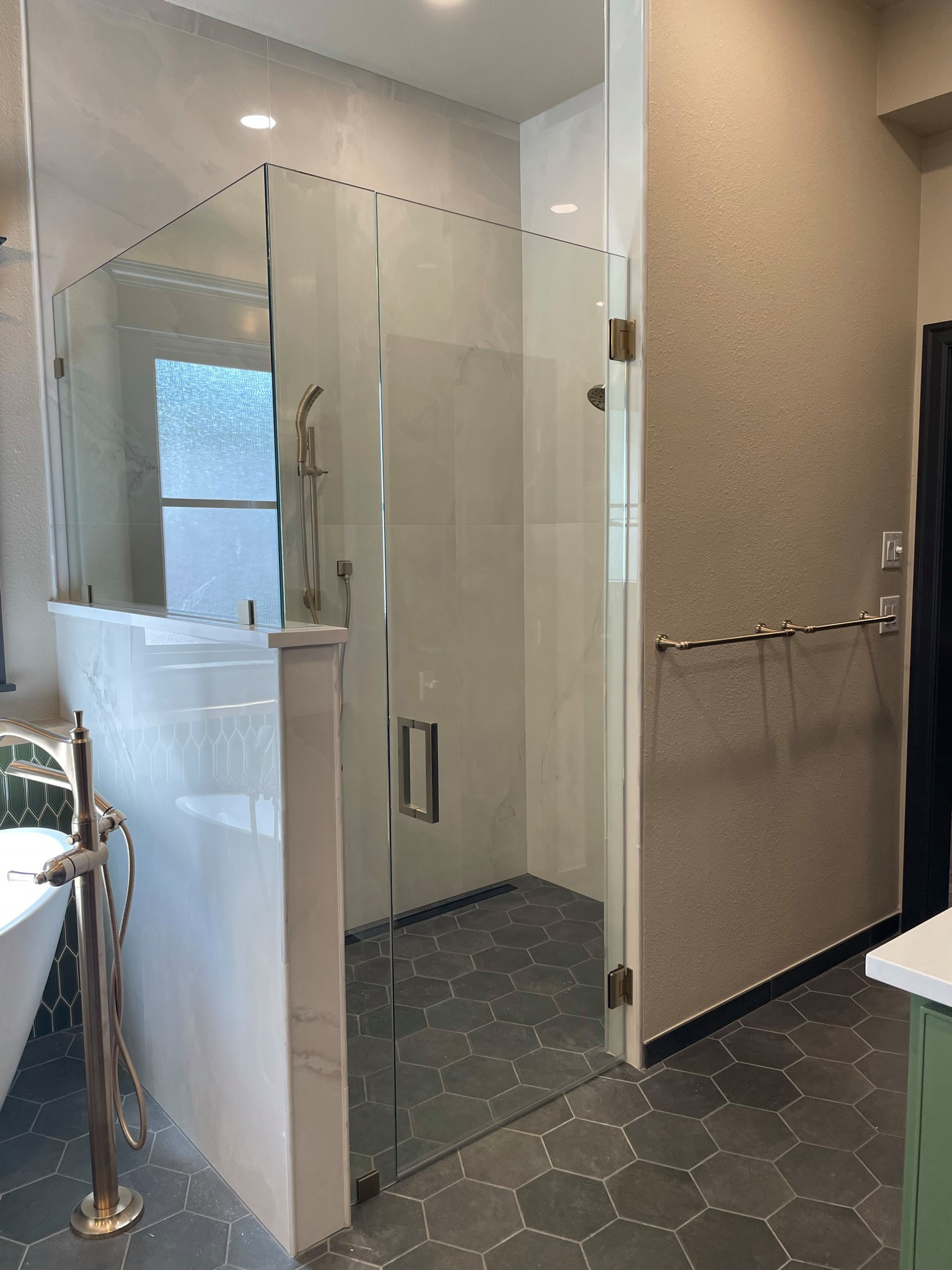 Hunter's Creek Primary Suite
