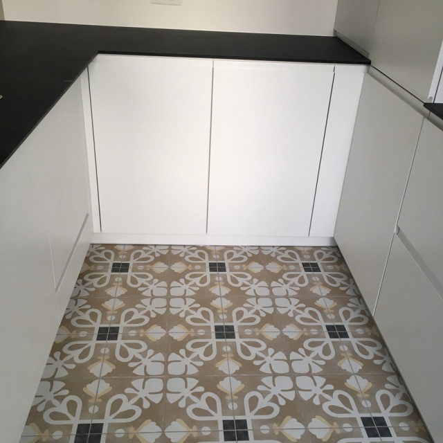 R&eacute;notation compl&egrave;te d'un appartement dans le centre de bruxelles skandinavisk-koekken