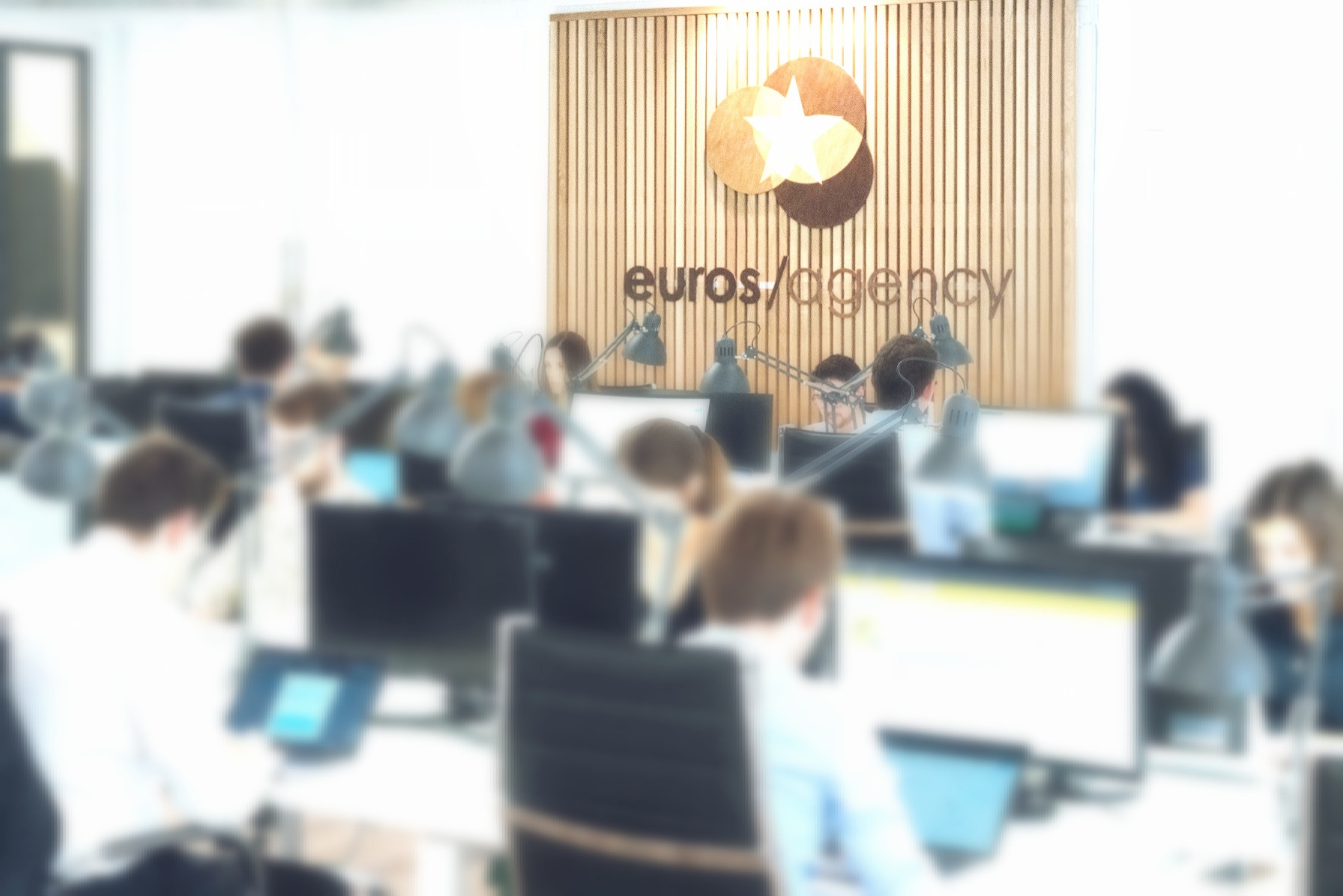 Décoration Bureaux Euro/ Agency