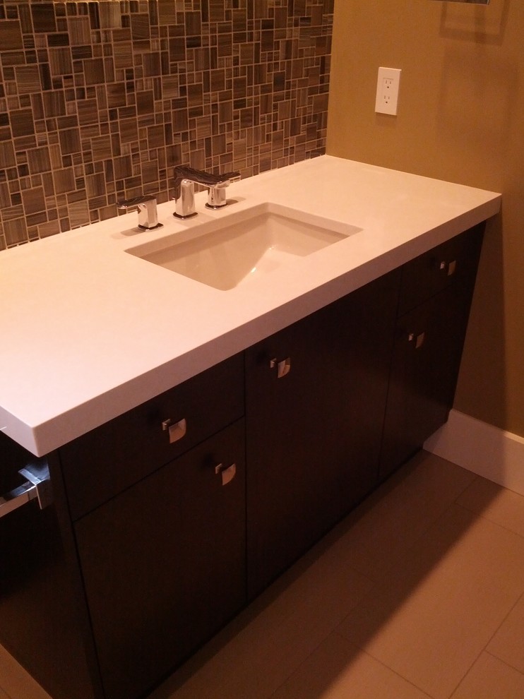 Bathroom - transitional bathroom idea in Vancouver