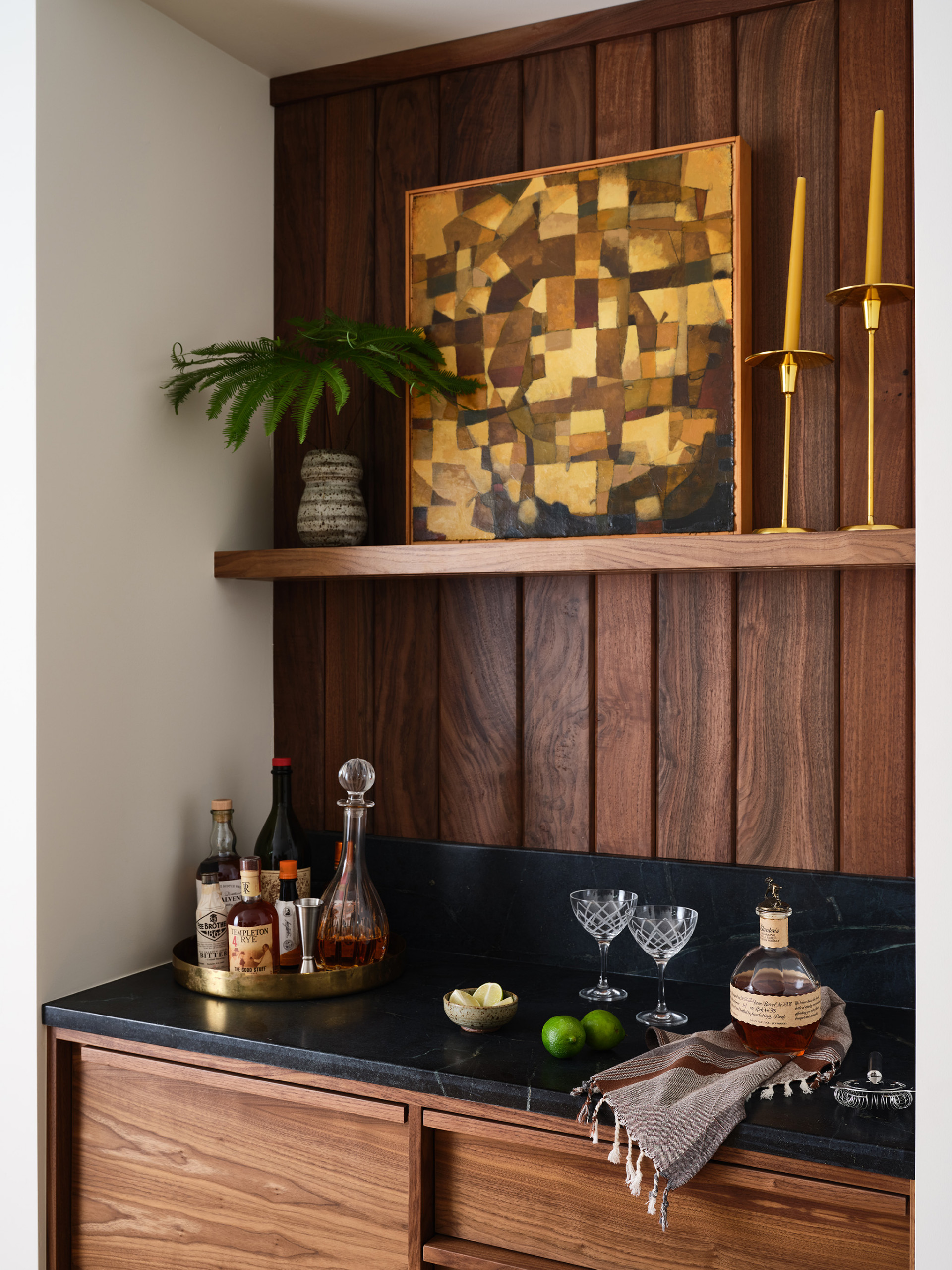 マイホームバー　アンティーク ミッドセンチュリースタイルのおしゃれなホームバーの画像 75選