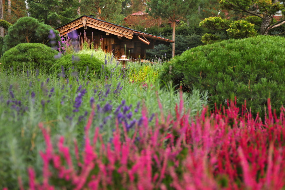 Коттеджный сад в Барвихе (дизайн и исполнение компании "Imperial Garden")