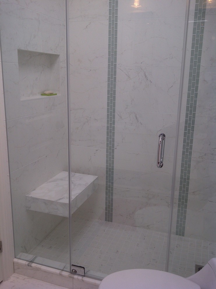 Inspiration for a modern bathroom remodel in Toronto