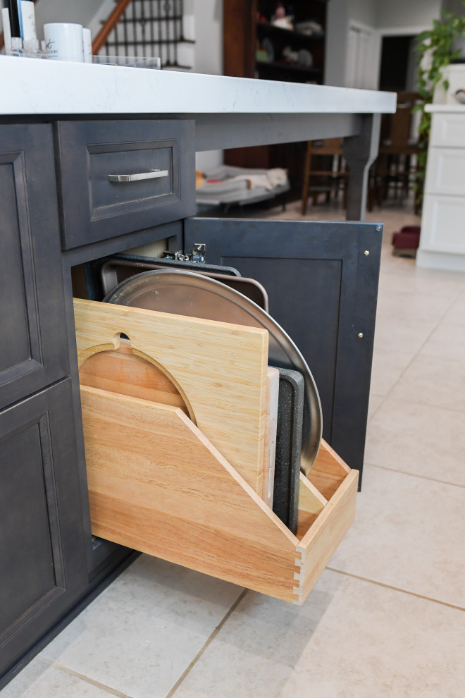 Home design - transitional home design idea