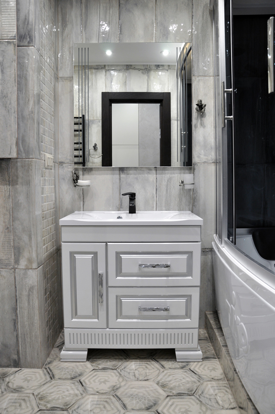 Контраст на востоке