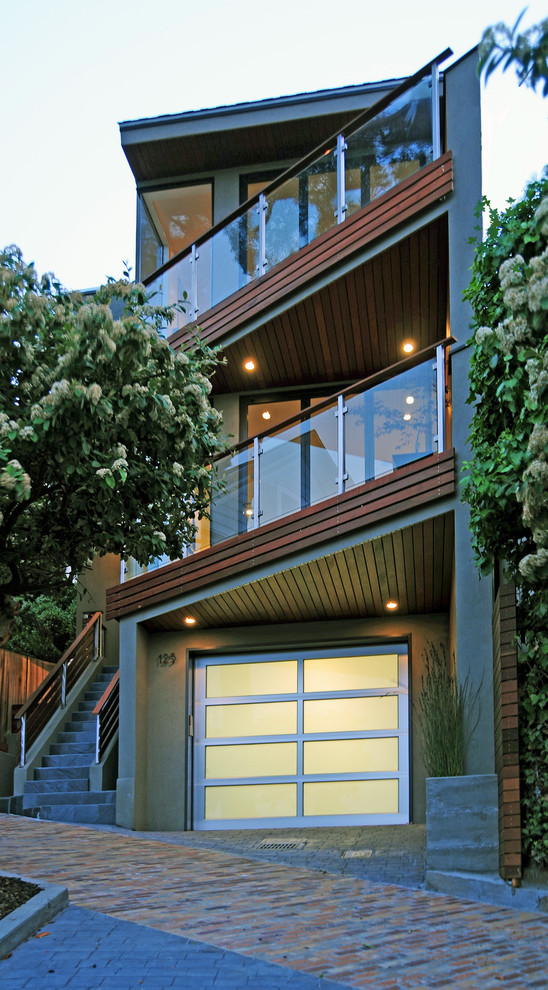 Inspiration for a contemporary three-storey exterior in San Francisco.