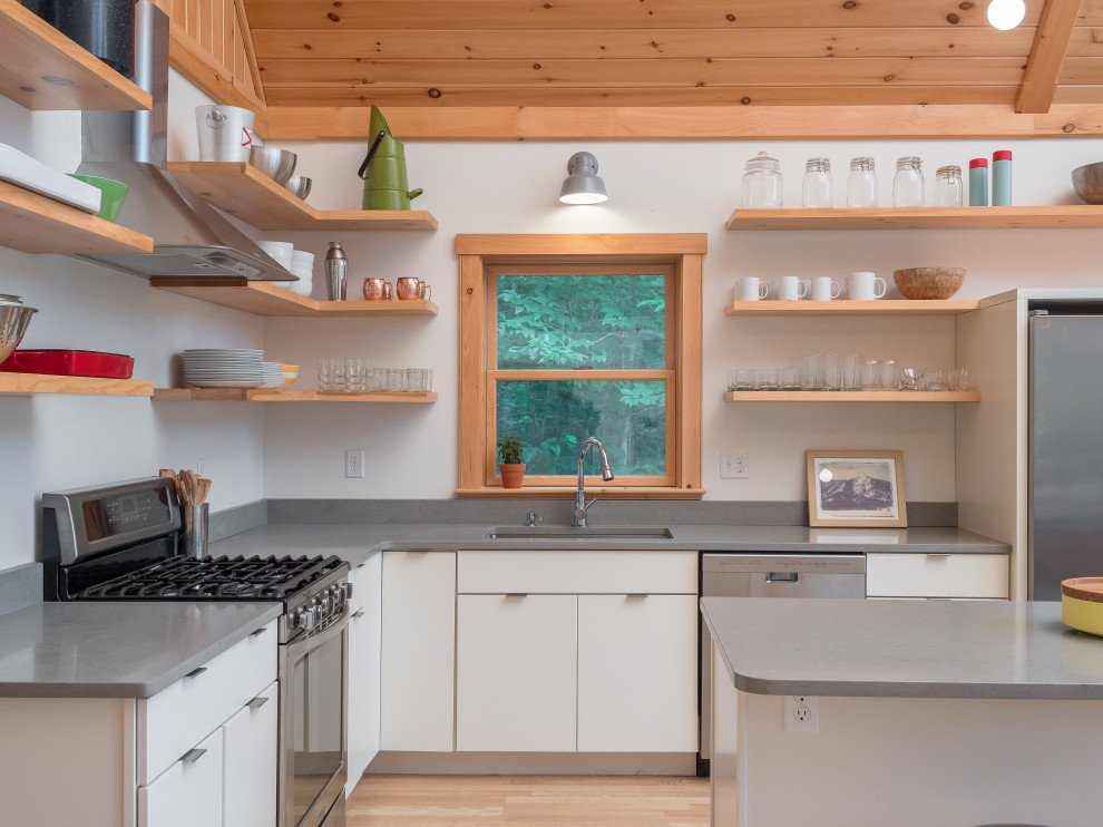 Inspiration for a rustic kitchen remodel in Boston