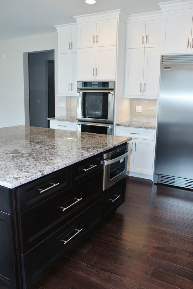 Inspiration for a transitional kitchen remodel in Cleveland