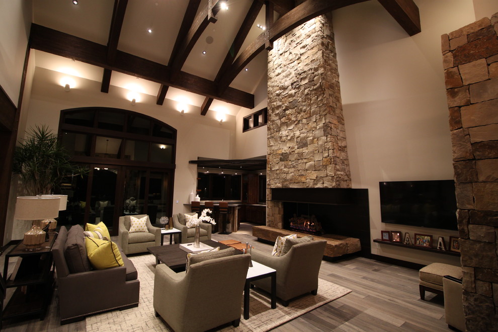 Photo of a contemporary living room in Phoenix.