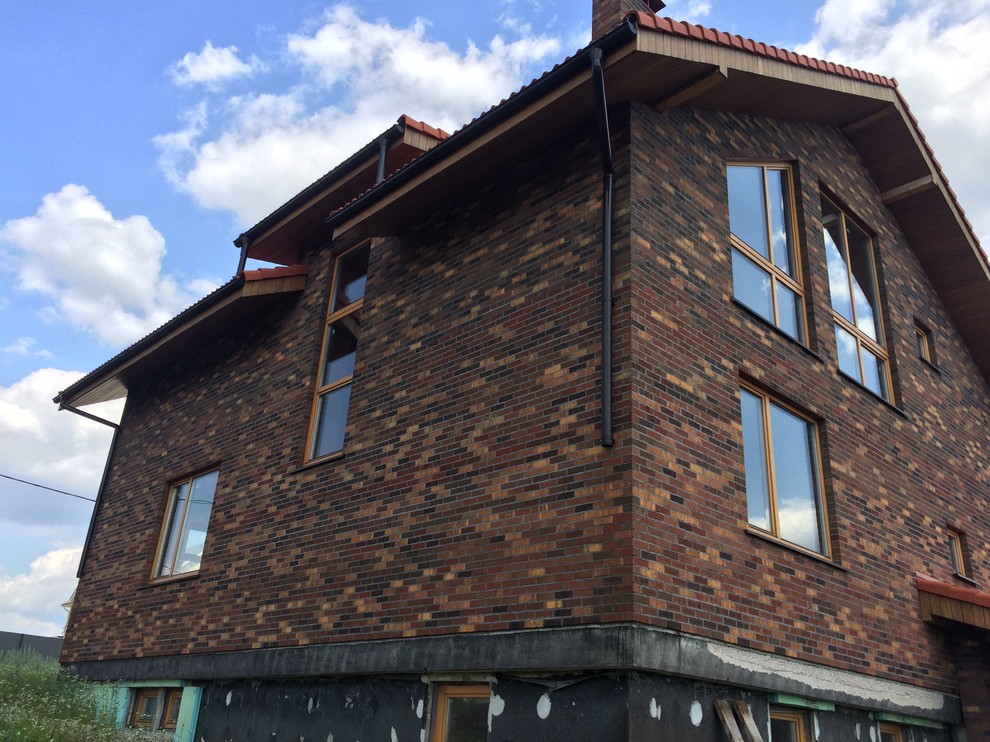 Импортный кирпич Feldhaus Klinker + Балтийская черепица Baltic Tile и Термодерев