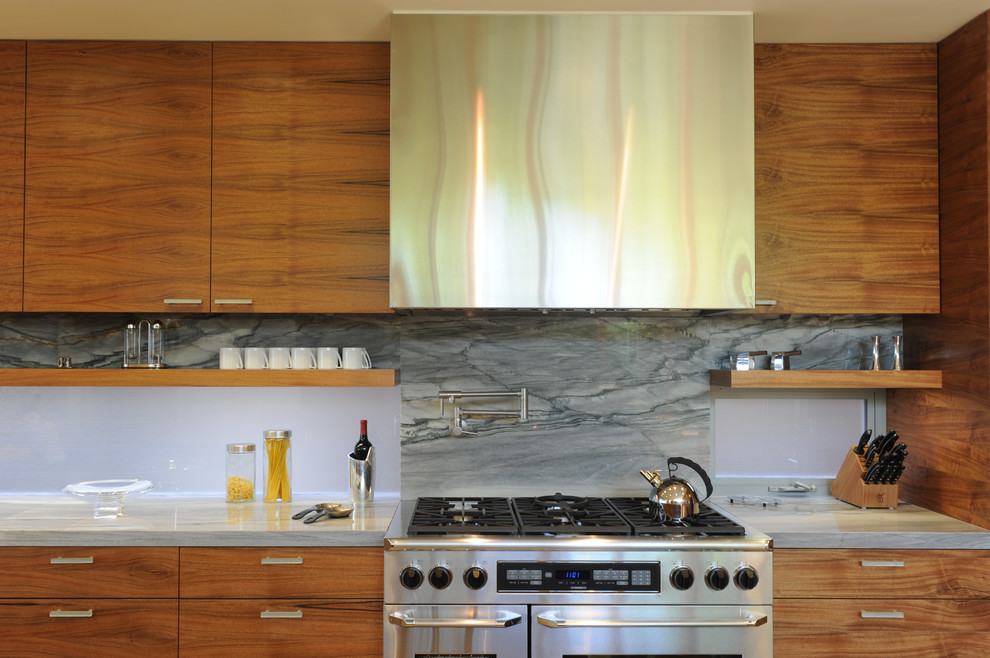 Design ideas for a beach style kitchen in Los Angeles.