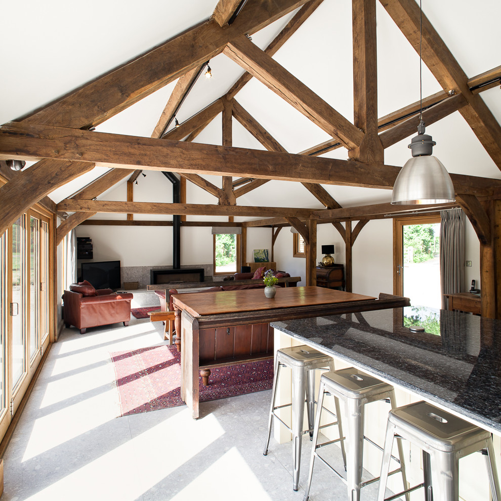 Cottage home design photo in Oxfordshire