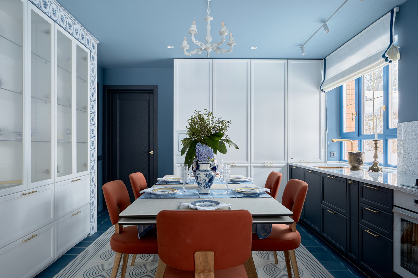 Гжель и маркетри, кухня-гостиная