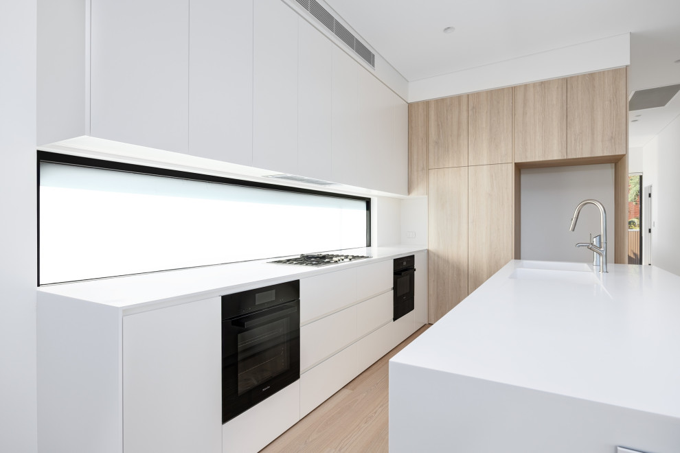 Contemporary kitchen in Sydney.