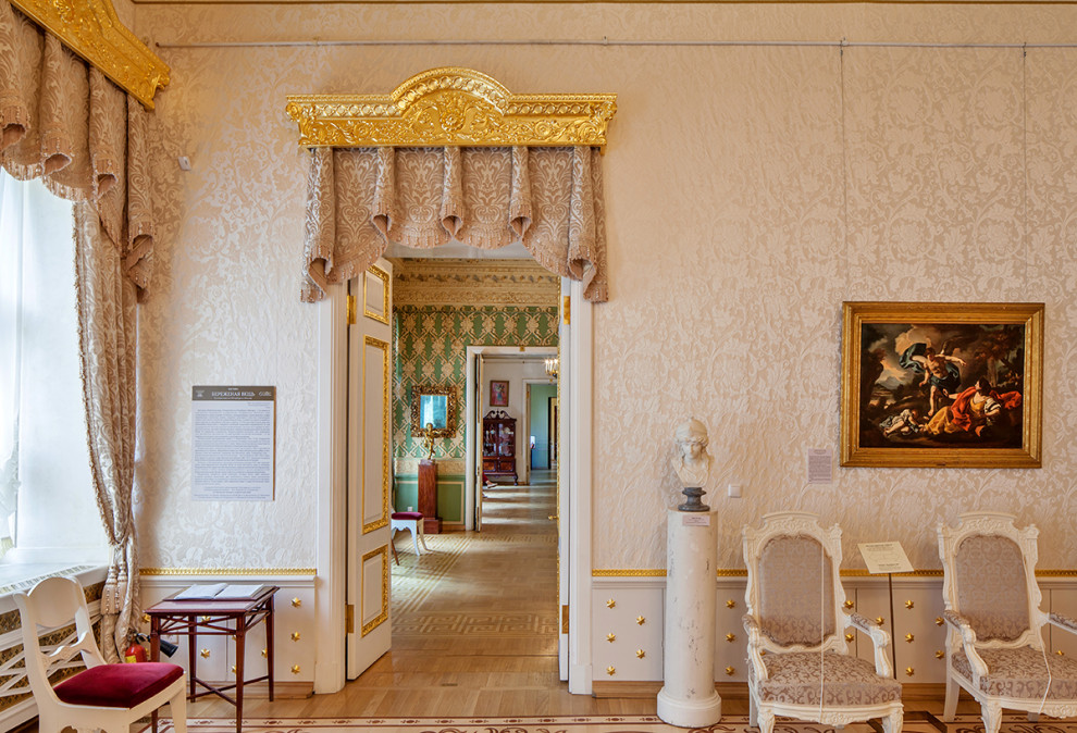 Оформление оконных убранств в Шереметьевском дворце