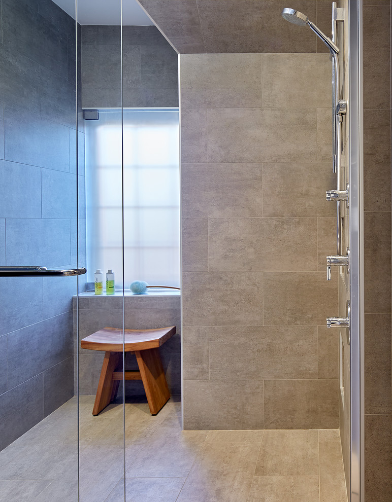Trendy bathroom photo in DC Metro