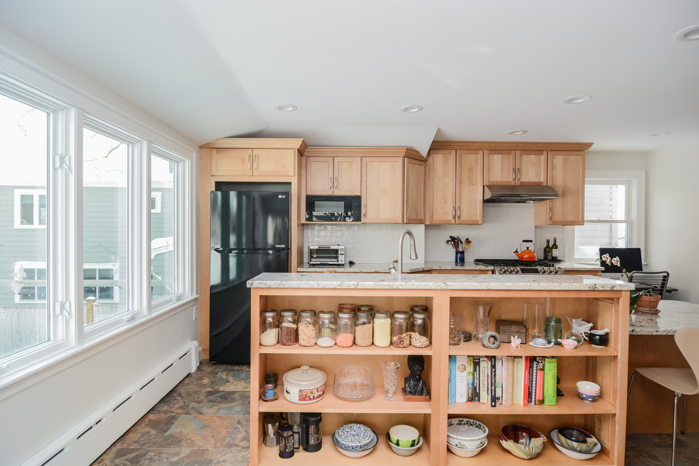 Kitchen - kitchen idea in Boston