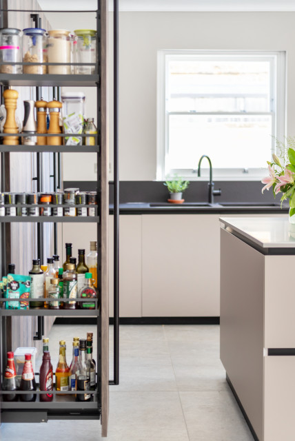 A multi-functional kitchen space trendy-koekken