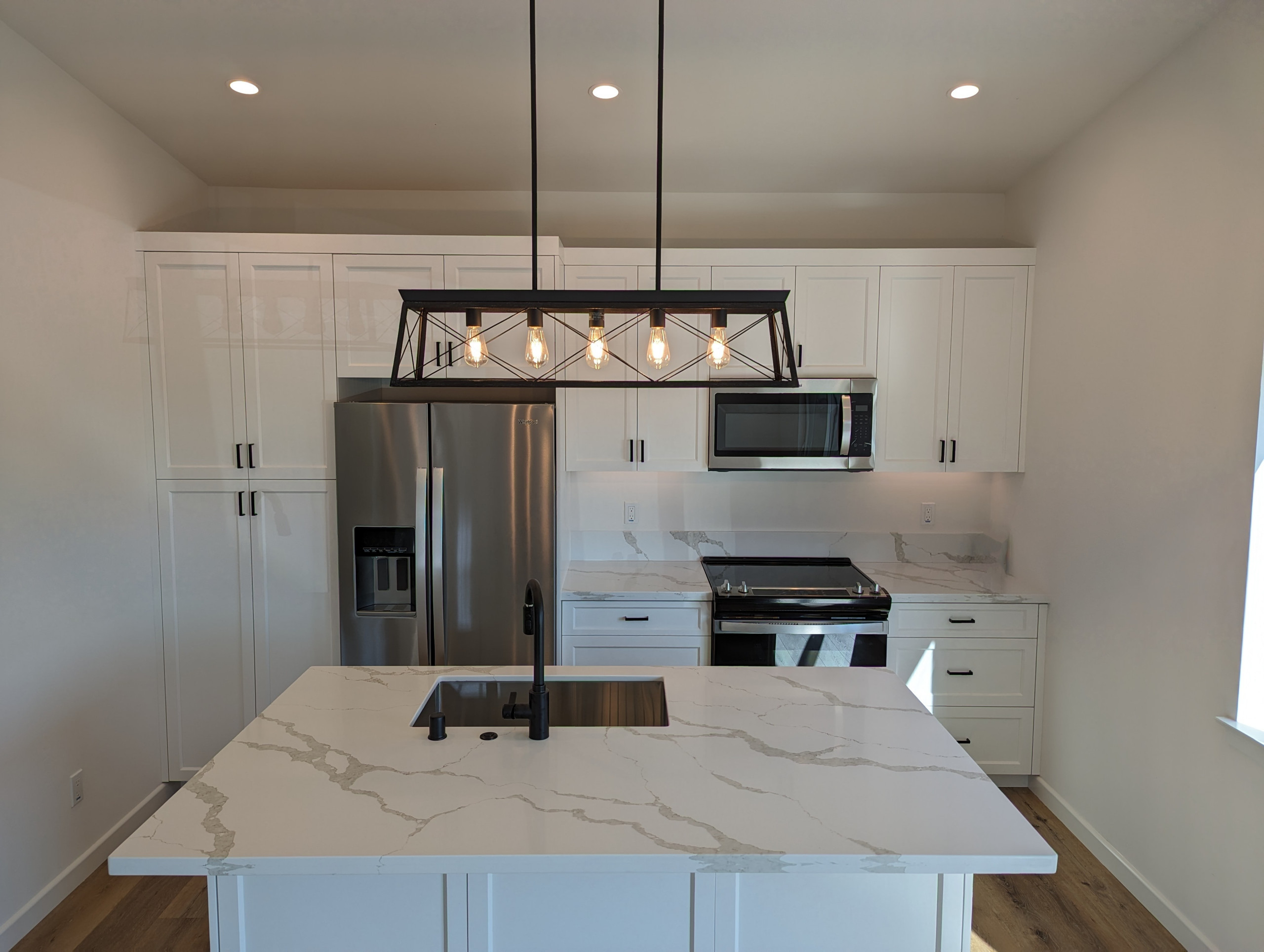 ADU 650 SQFT 1 BED