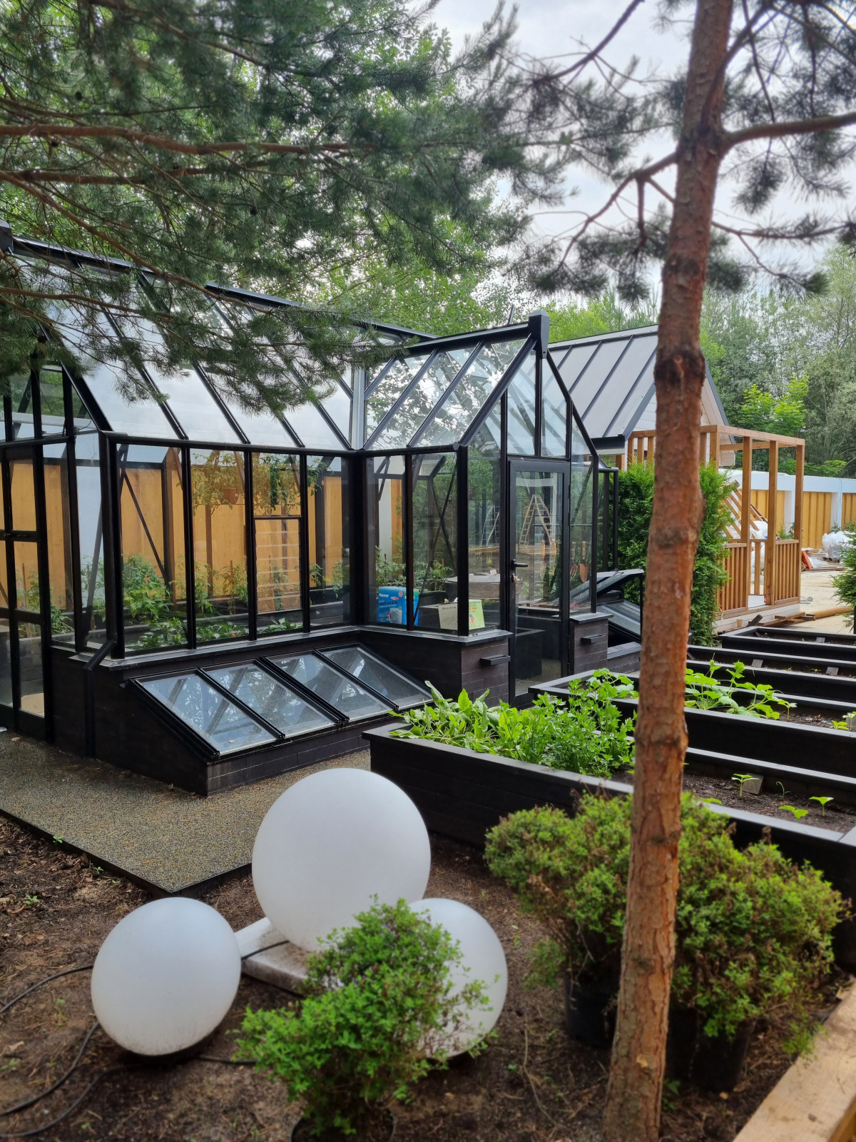 В работе 2023 и старше