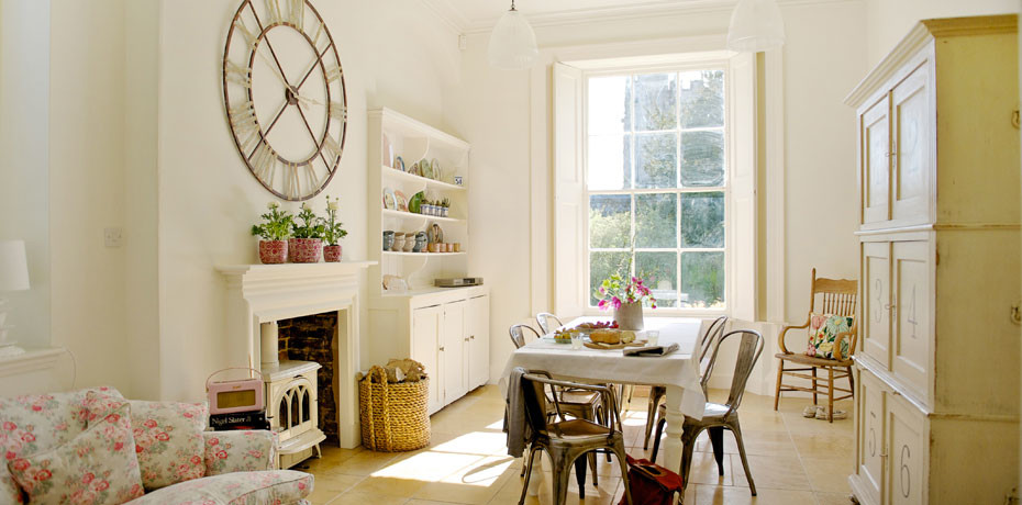 Design ideas for a traditional dining room in Dorset.