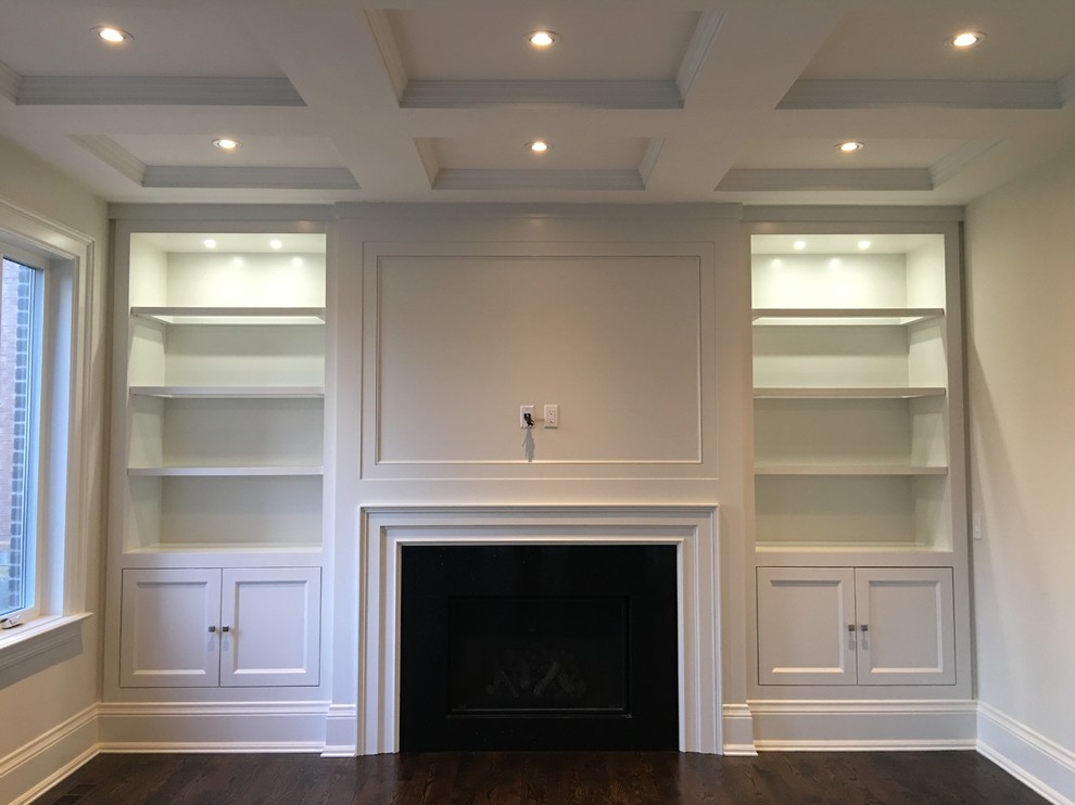 Home design - transitional home design idea in Toronto