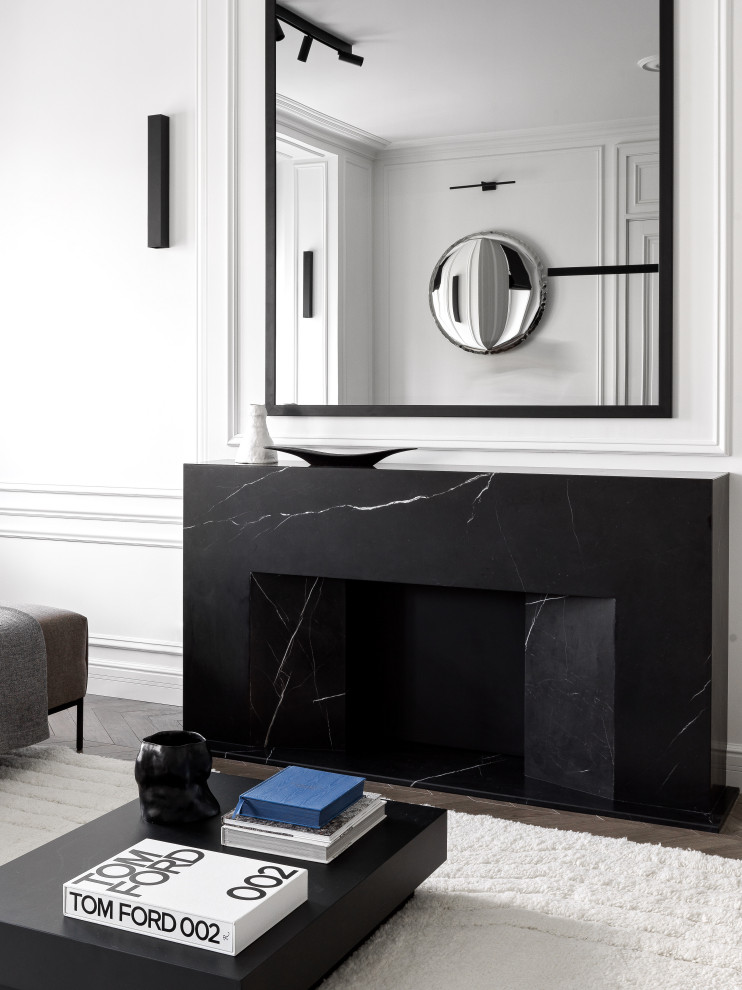 Скрытый телевизор над камином