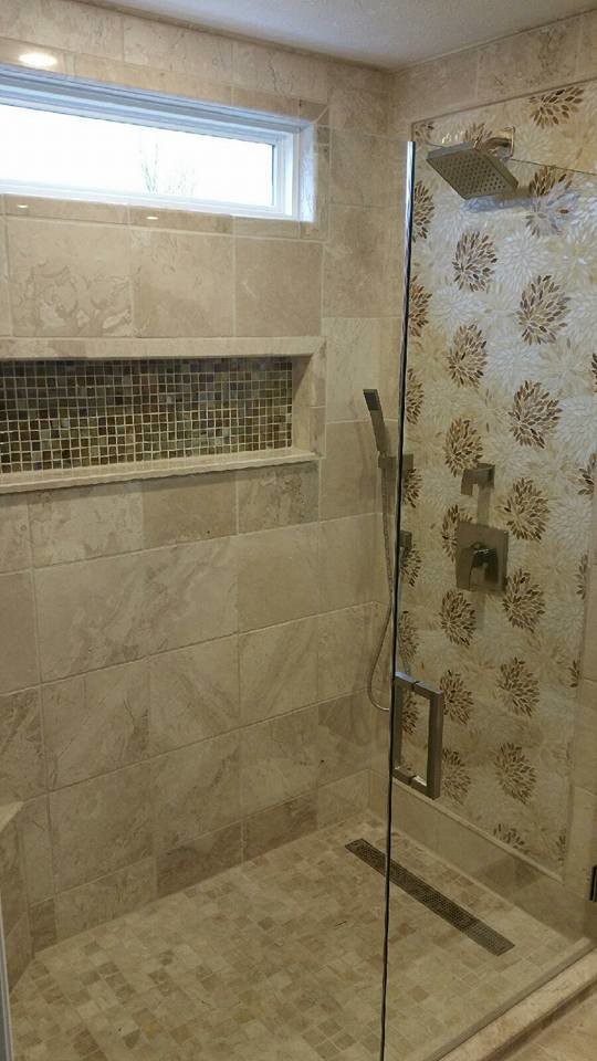 Example of a transitional bathroom design in Cincinnati