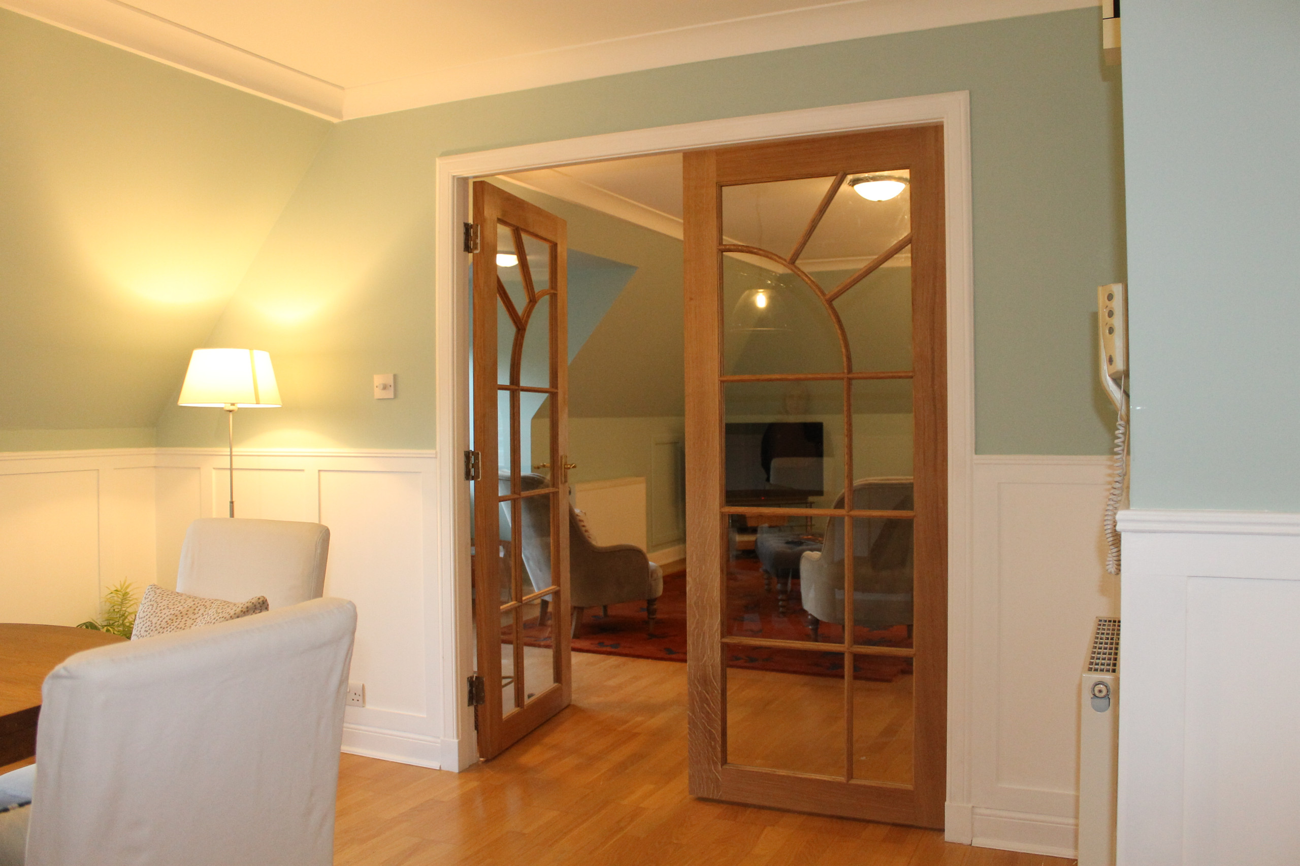 Internal doors with curved astragals