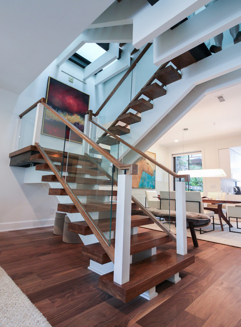 Innovative And Ultra Modern Stairs With Glass Landings