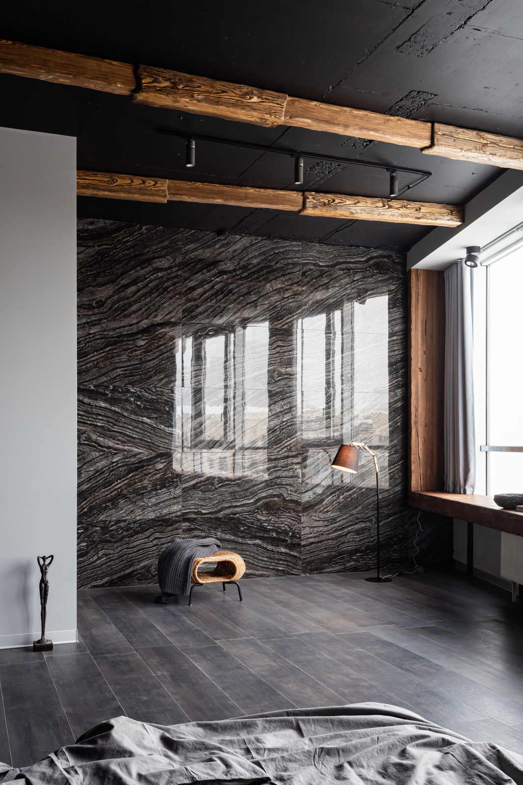 Квартира в черном