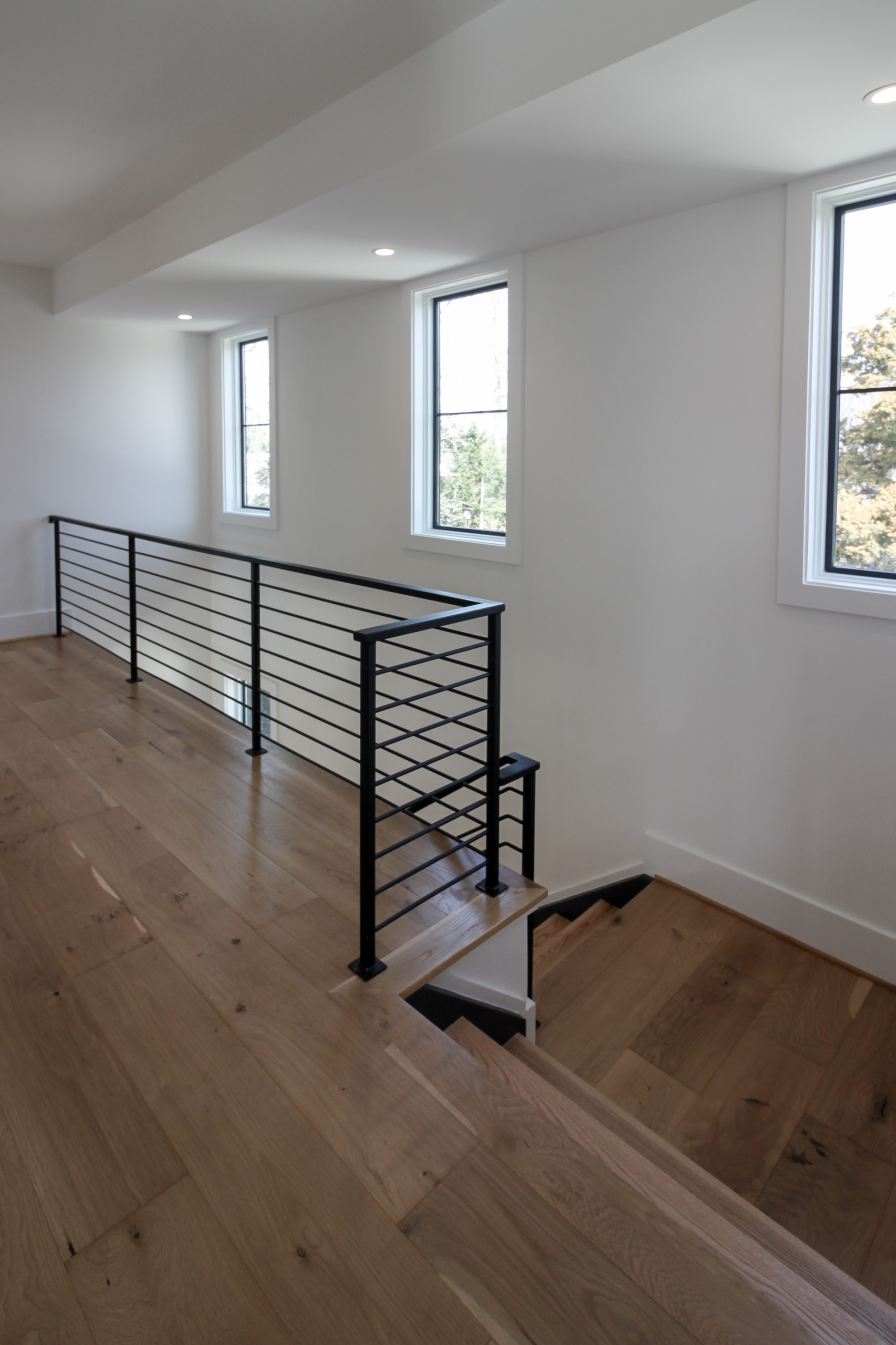 85_Sleek Three-Quarter Turn Multilevel-Staircase, McLean VA 22101